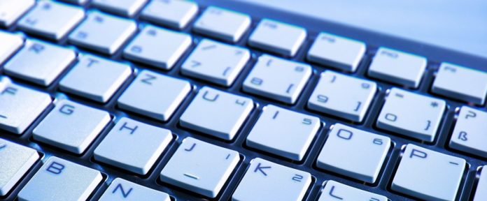 Tastatur verstellt - häufigste Gründe & Lösungen Tastatur verstellt - häufigste Gründe & Lösungen
