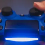 PS4 Controller verbindet sich nicht - blinkt nur - was tun?